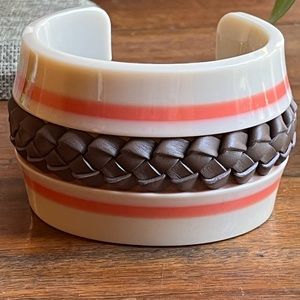 Tod’s resin & leather cuff bracelet with silver tone metal. Made in Italy!  ❤️